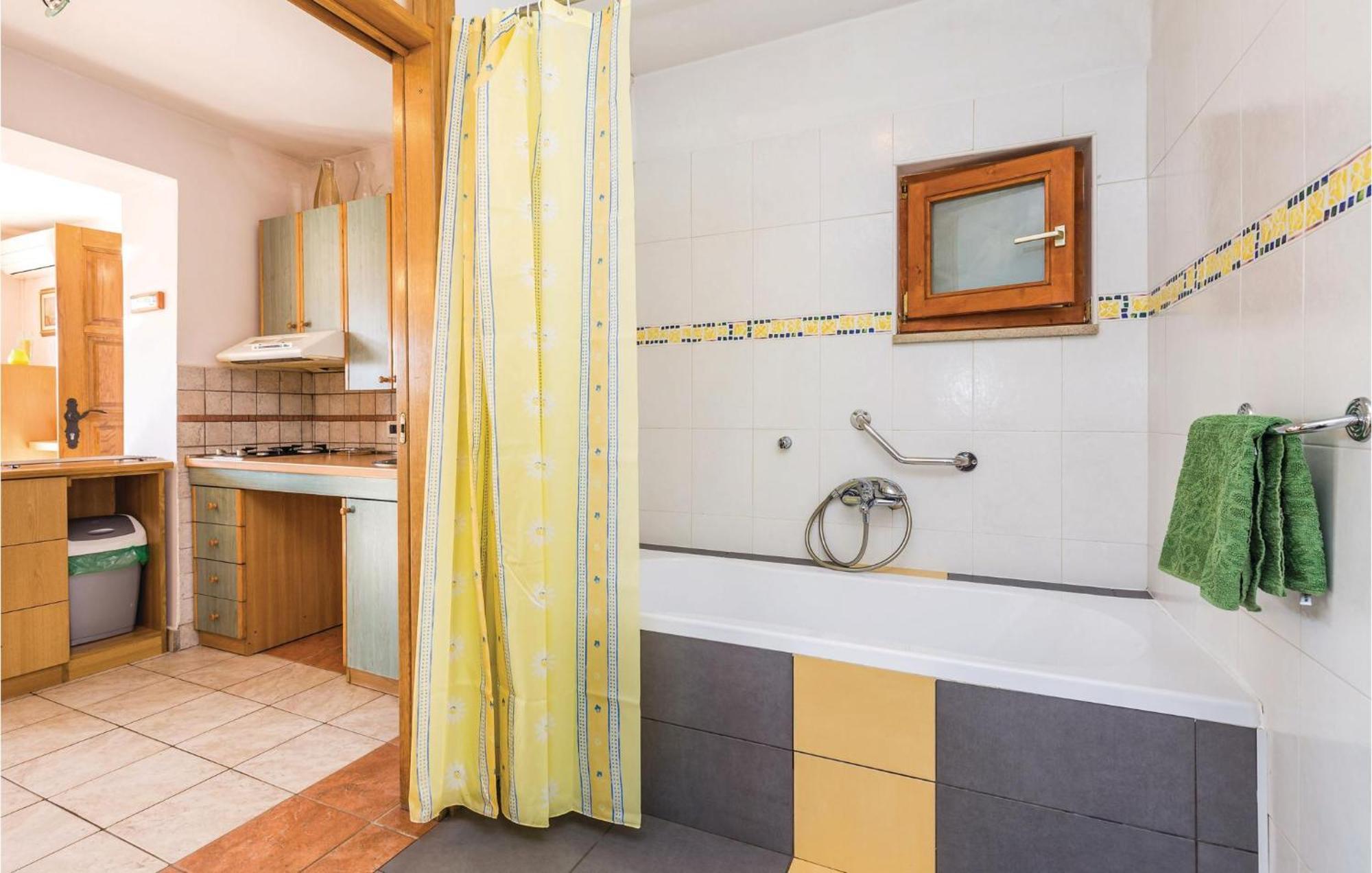 Stunning Apartment In Rijeka With 1 Bedrooms And Wifi Εξωτερικό φωτογραφία